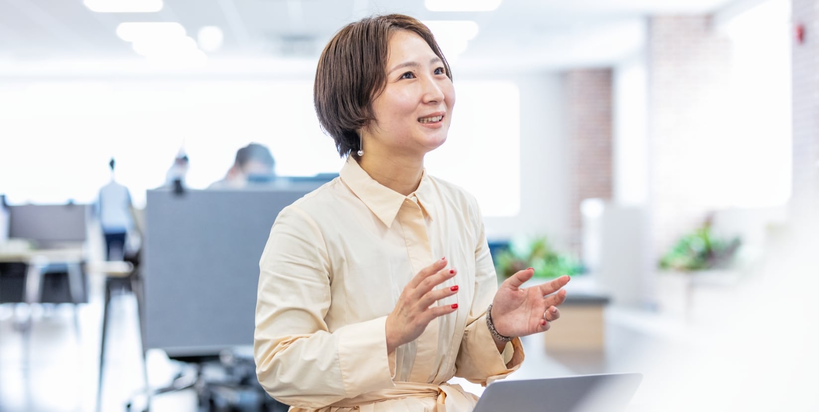 浦瀬優佳が話す様子